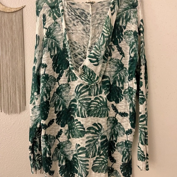 Show Me Your MuMu Mellow Barefoot Palm Leaf Lace Up Sweater - Picture 4 of 4